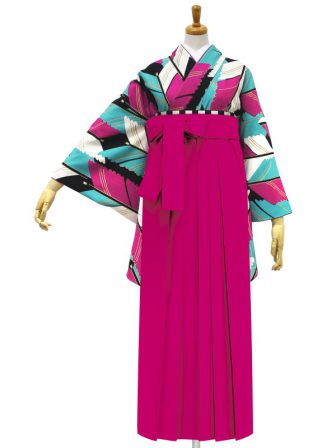 着物と袴のレンタルセット商品画像。袴はピンク色。着物はピンク色。矢羽根柄のデザイン。